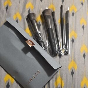 Laruce Gray Makeup Brush Set - New